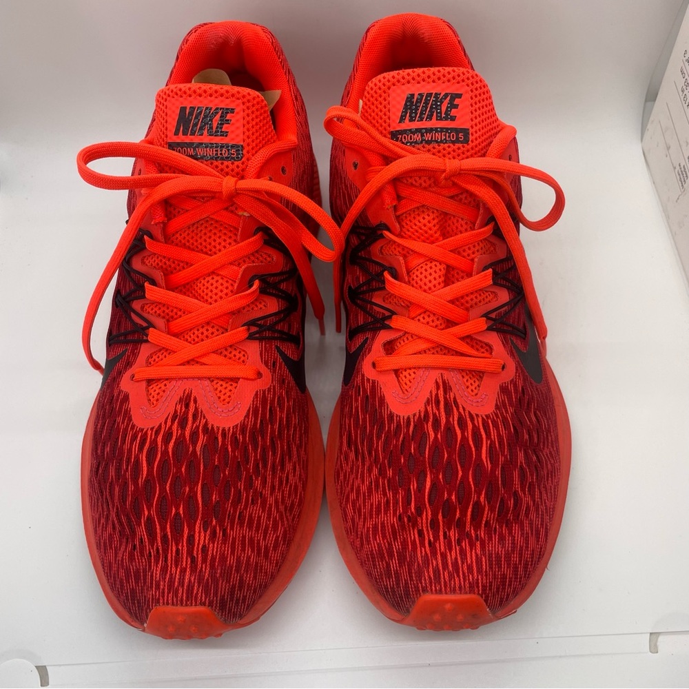 Nike zoomwinflo 5 Size 9